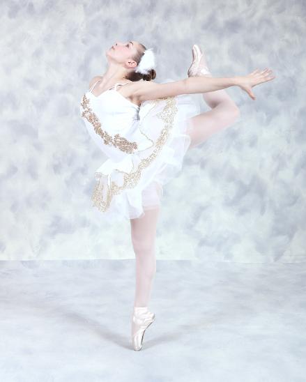 Miss Victoria Wynter, 
